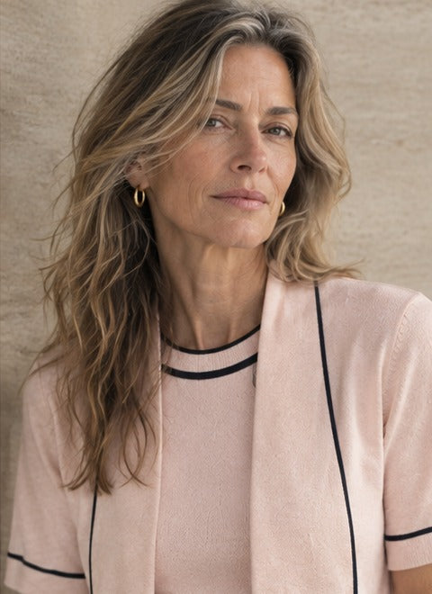 The Roanne Shell in Pale Pink/Black